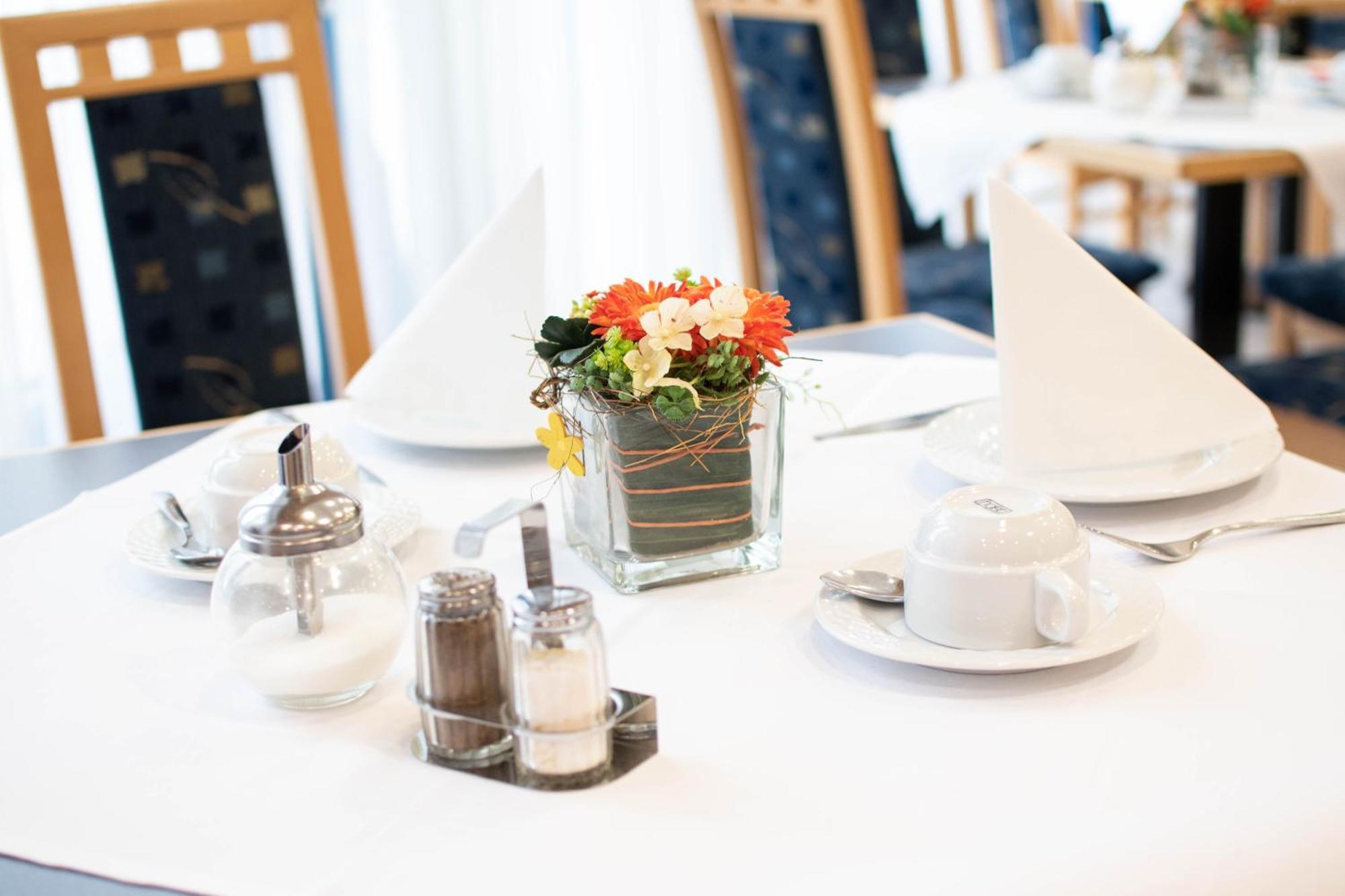 Miratel Hotel Mitterteich Kültér fotó