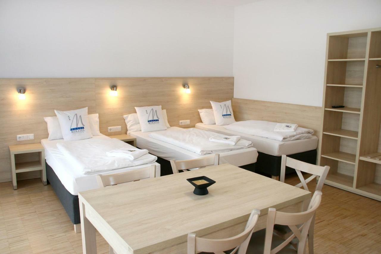 Miratel Hotel Mitterteich Kültér fotó